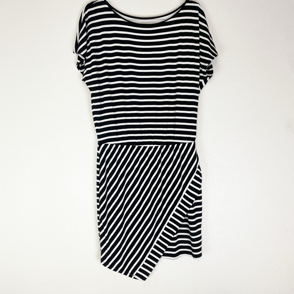 White House Black Market Dress Medium Stripe Stretch Classic Preppy Parisian M